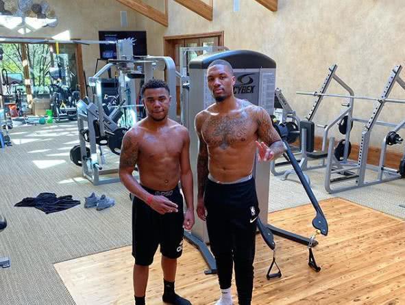 曼城门将埃德森：这个赛季很困难，我对冬窗的新