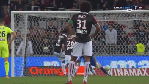 大谷翔平在 2024 年对阵前东家天使队时，首次击出本垒打并保持了低调的敬意