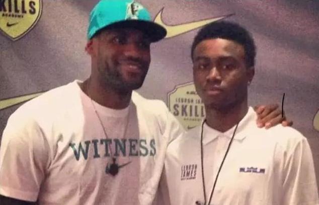 连续5个英超客场送助攻，B费成历史第五人