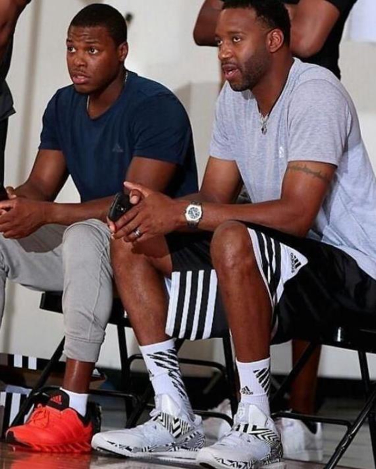 文班亚马21+6怀特29+9 福克斯21+9马刺击败凯尔特人