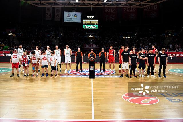 莫德里奇不在乎薪水想和皇马再续约一年，他也想踢26世界杯