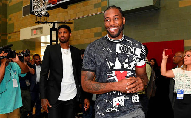 西部排名又变了：快船创NBA奇迹，独行侠收大礼，4队排名互换