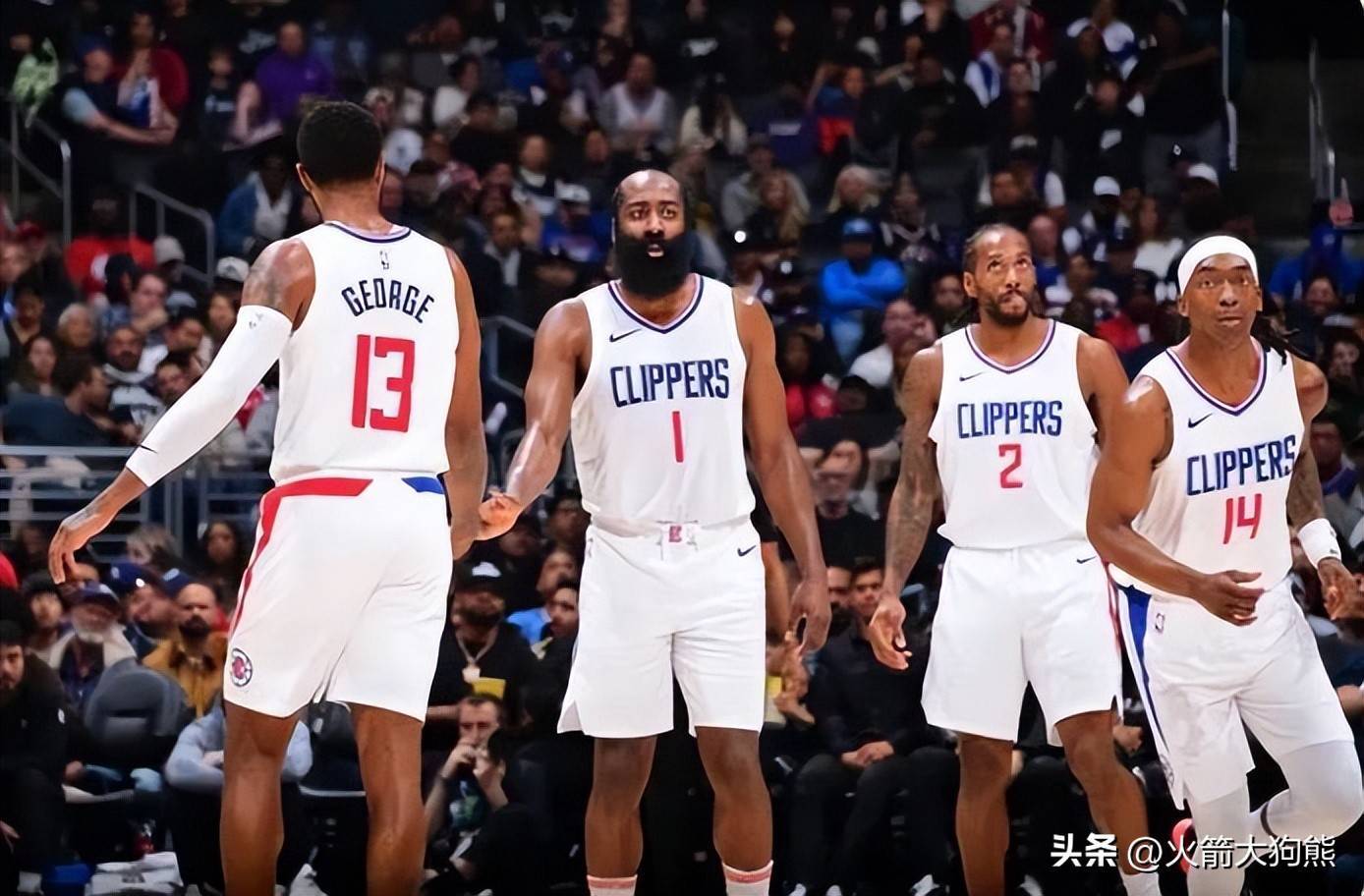 详解棒球规则中的手套尺寸标准防止通过特殊装备获取不当利益