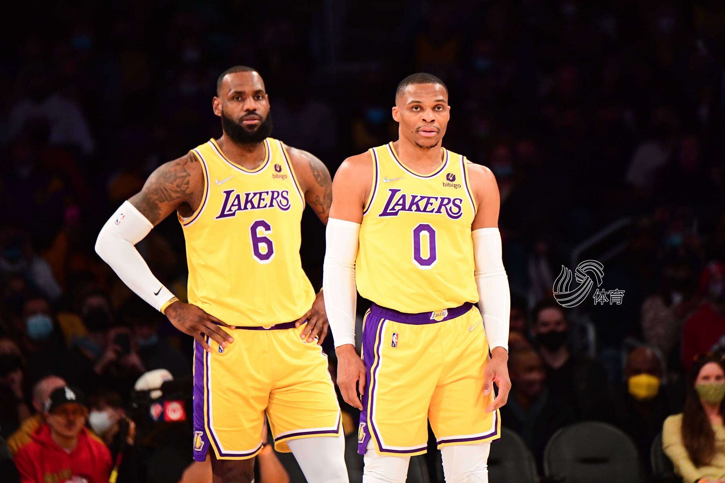 TA：曼联知道谈谢什科需要时间；莱比锡和多特都在关注霍伊伦