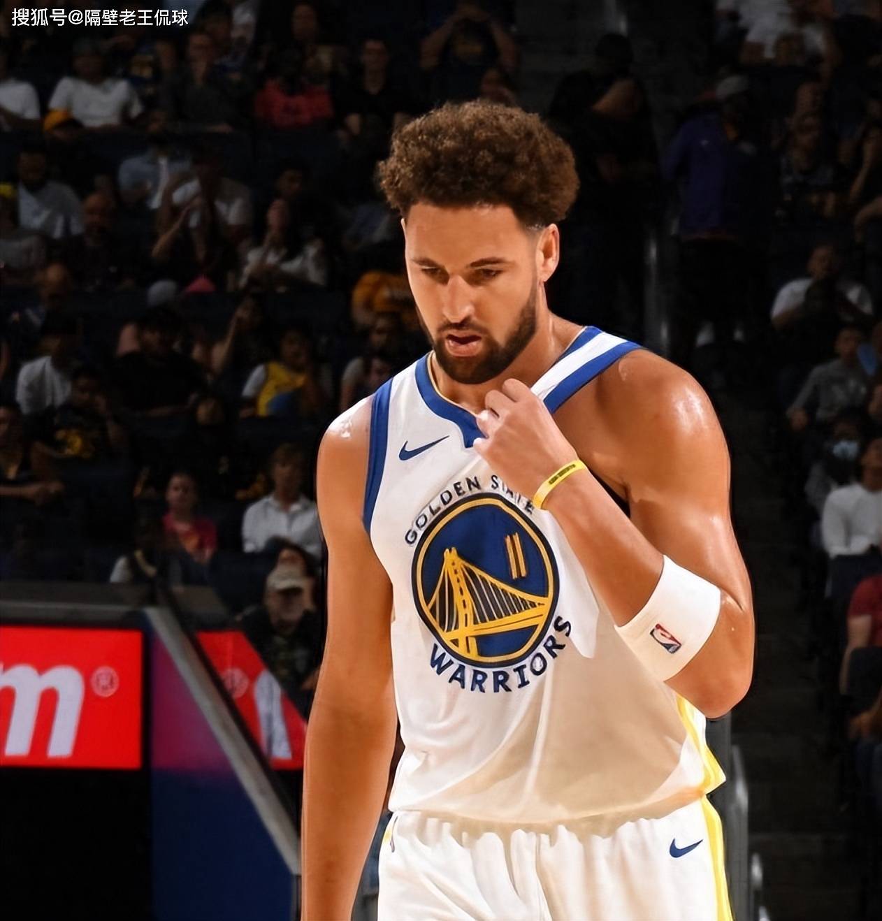 记者：若国足明年热身没惨案或大事故，邵佳一至少干到亚洲杯结束