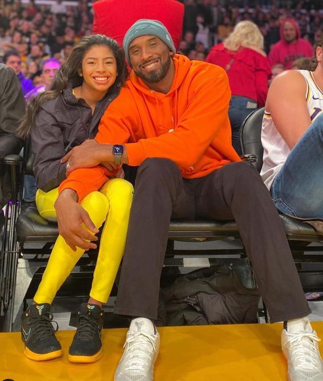 恐怖！死亡五锋把布克整不会了，杜兰特三分绝杀旧主，霸气振臂庆祝